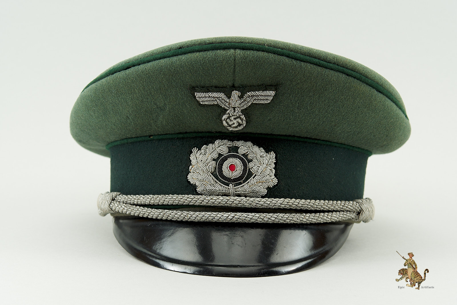 Officer deals visor cap