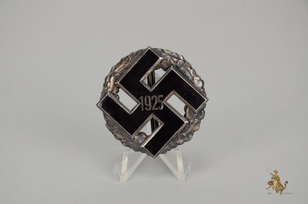 Enamel 1925 Gau Honor Badge