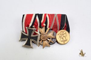 Four Place Medal Bar