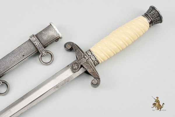 P.D. Lunschloss Army Dagger
