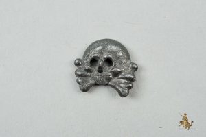 Single Panzer Collar Skull