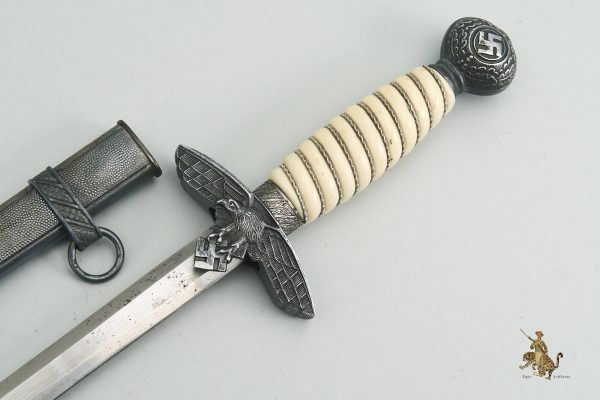 2nd Model Luftwaffe Dagger with Hangers