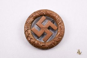 1933 Gau Muchen Badge