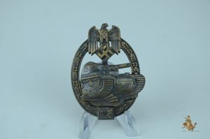 25 Engagement Panzer Assault Badge in Bronze