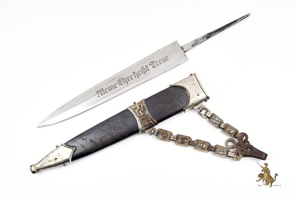 M36 SS Chained Dagger