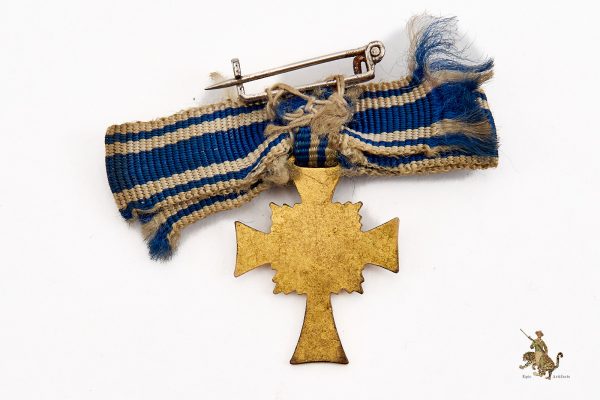 Cased Mother's Cross in Gold with Miniature - Image 9