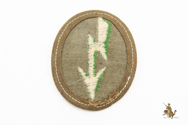 Tropical Panzergrenadier Signals Insignia - Image 3