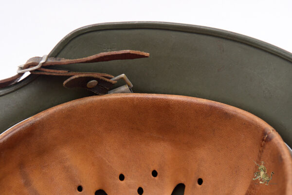 M35 DD Heer Helmet - ET64 - Near Mint - Image 17