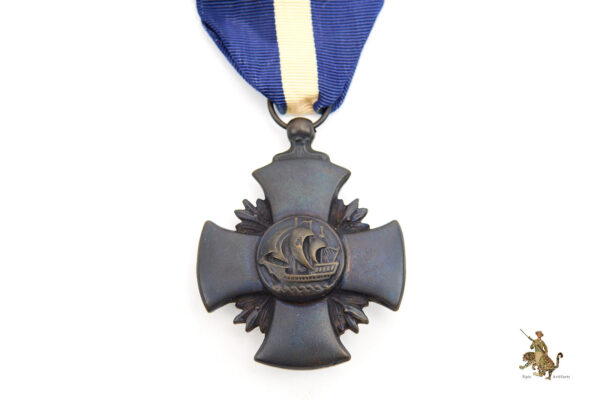 United States Navy Cross - Not a Black Widow - Image 2