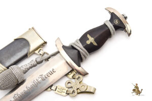 M36 SS Chained Dagger
