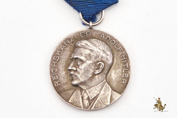 Reichskanzler Adolf Hitler Medal