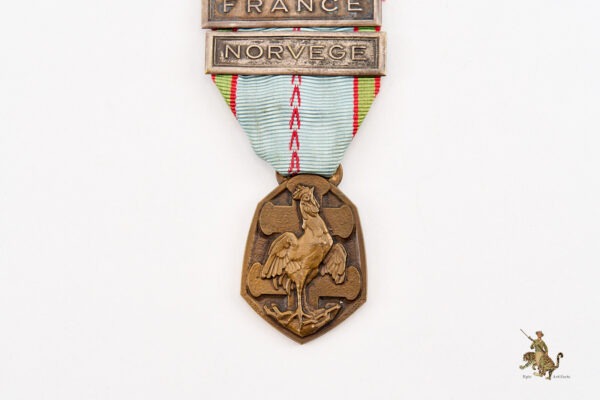 France War Commemorative Medal with Six Clasps - Image 4