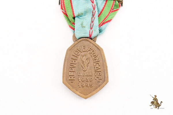 France War Commemorative Medal with Six Clasps - Image 6