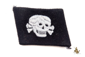 Panzer Division Totenkopf collar tab