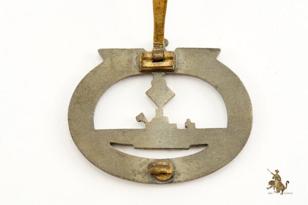 Kriegsmarine U-boat Badge - Deumer - Image 4