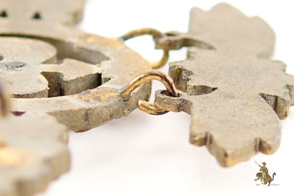 Luftwaffe Long Range Fighter Clasp in Gold with Pennant - Osang - Image 10