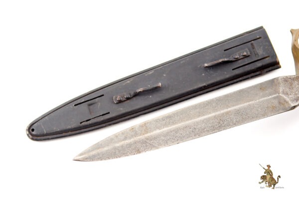 1918 L.F.&C. Trench Knife - Image 3