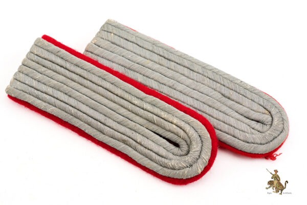 Heer Artillery Leutnant Shoulder Boards