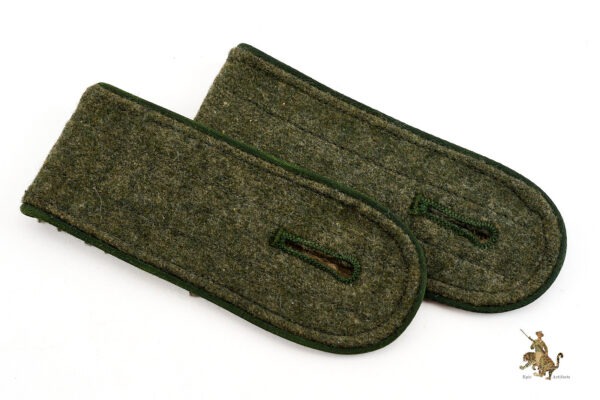 M44 Gebirgsjager Enlisted Shoulder Straps