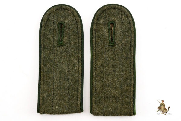 M44 Gebirgsjäger Enlisted Shoulder Straps - Image 3