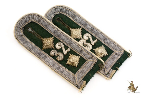 Infantry Oberfeldwebel Shoulder Straps