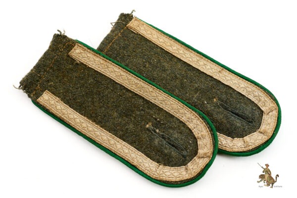 Gebirgsjäger Unteroffizier Shoulder Straps