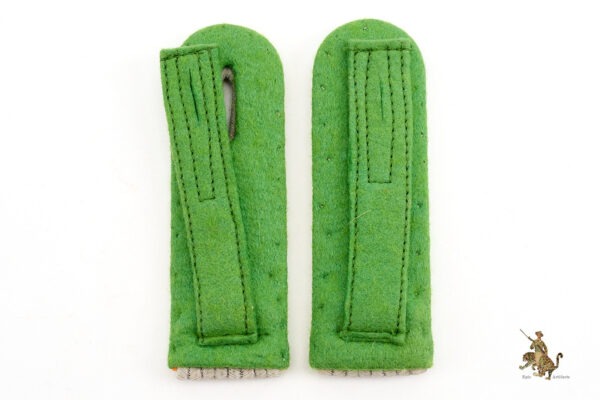 Panzergrenadier Leutnant Shoulder Boards - Image 4