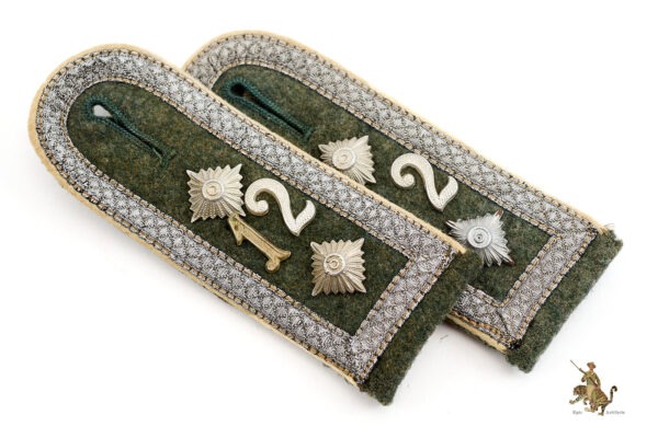 Infantry Oberfeldwebel Shoulder Straps