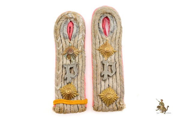 Panzerjäger Hauptmann Shoulder Boards - Image 3