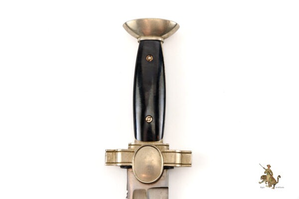 Red Cross Hewer with Frog - Image 9