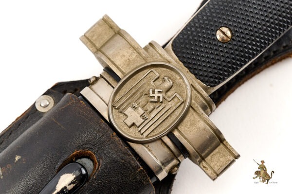Red Cross Hewer with Frog - Image 13