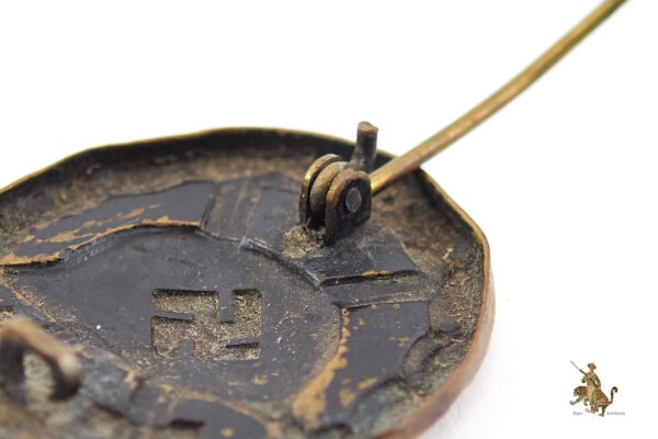 Early Black Wound Badge - Tombak - Image 5