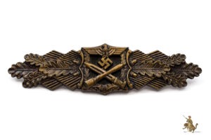 Close Combat Clasp in Bronze