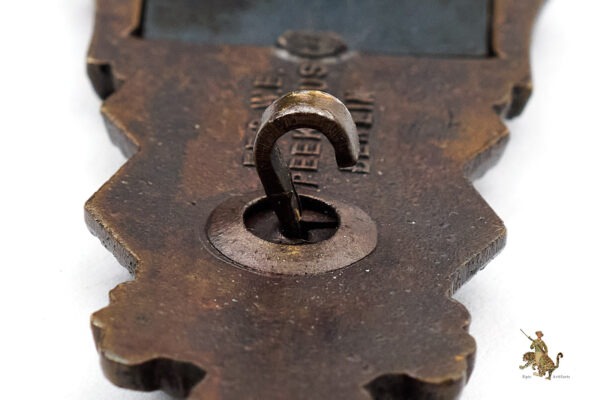 Close Combat Clasp in Bronze - JFS - Mint - Image 8