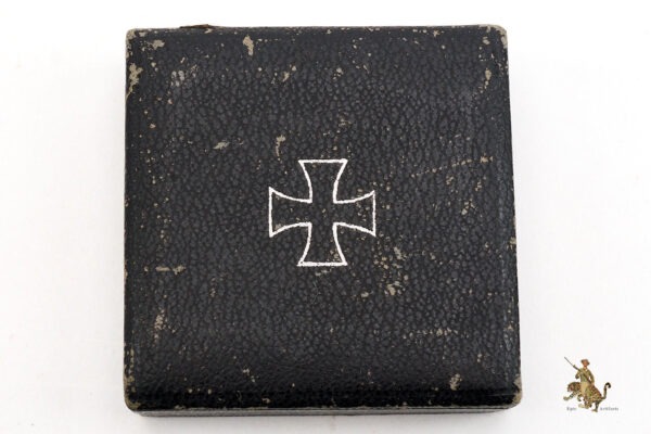 Iron Cross 1st Class Case Paper Hinge - Image 4