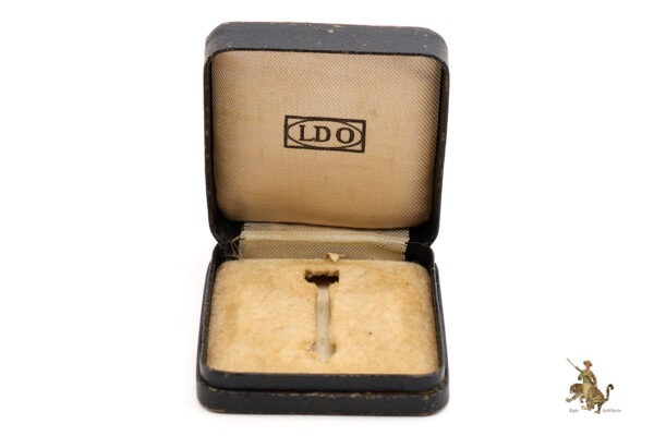 Iron Cross 1st Class LDO Case - Image 3