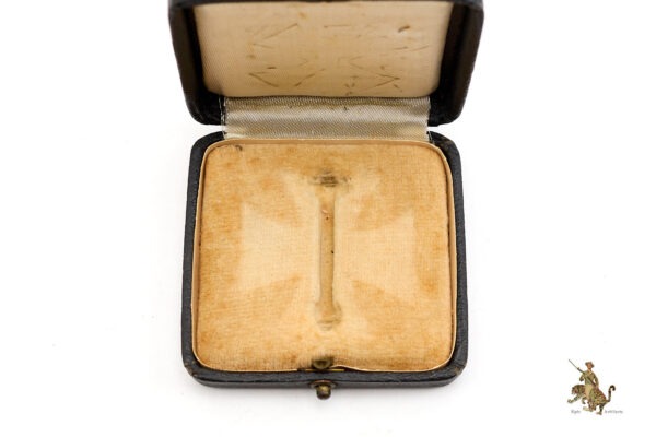1939 Iron Cross 1st Class Cased - L11 - Image 10