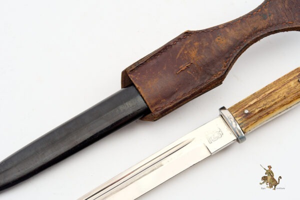 Heer Stag Grip Pioneer Bayonet w/ Frog - Image 6