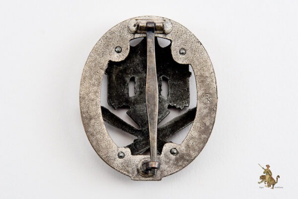 25 Engagement General Assault Badge - RK - Image 3