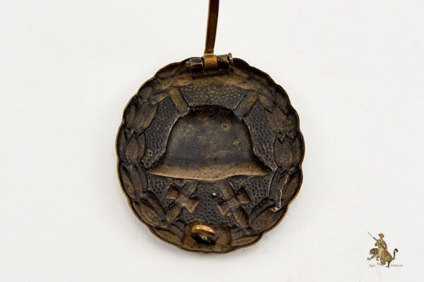 WW1 Black Wound Badge - Image 4