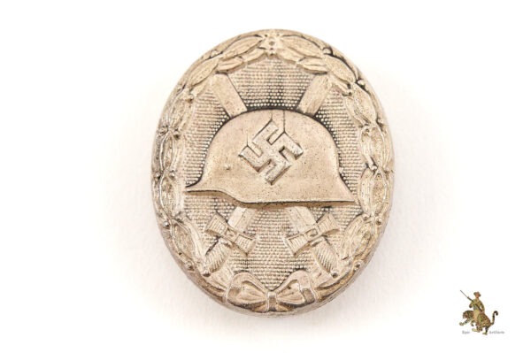 Cased Silver Wound Badge - 92 - Image 3