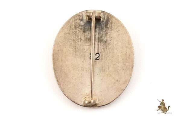 Cased Silver Wound Badge - 92 - Image 4