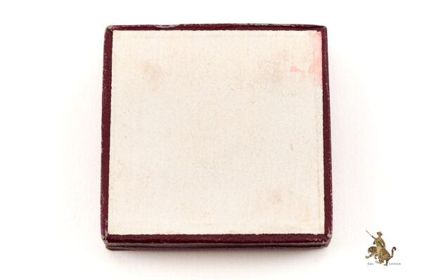 Cased Silver Wound Badge - 92 - Image 17