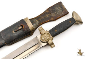 Red Cross Hewer with Frog