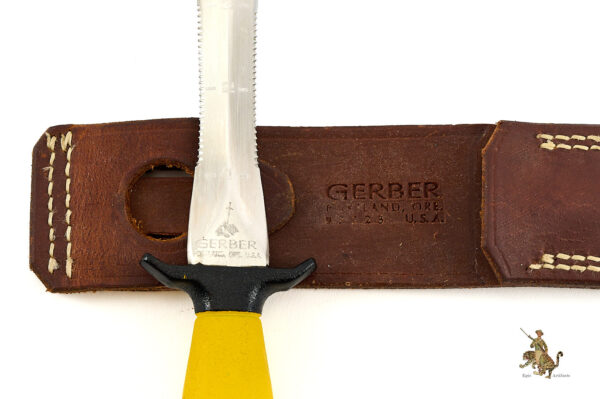 1971 Gerber Mark II Dive Knife with Leather Sheath - Image 3