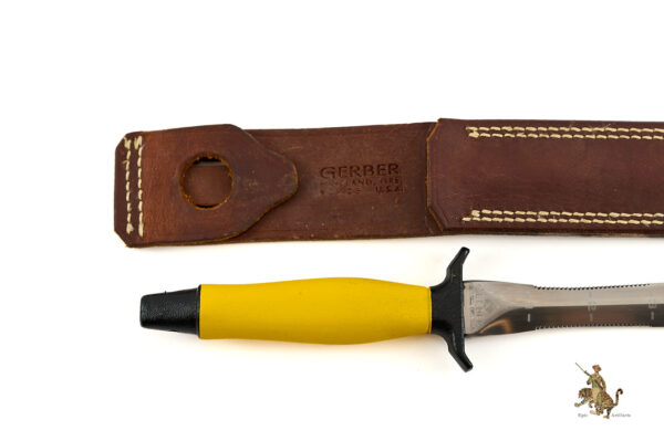 1971 Gerber Mark II Dive Knife with Leather Sheath - Image 4