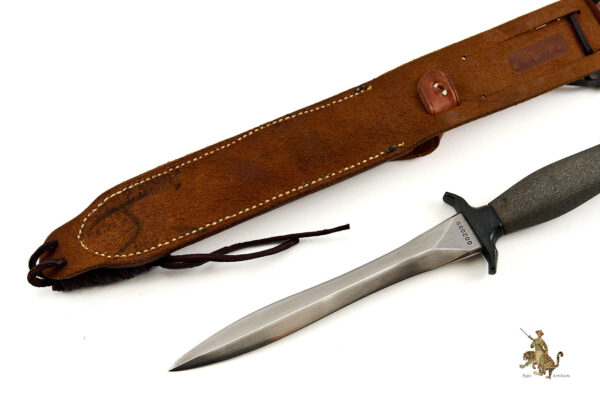 1967 Gerber MKII Fighting Knife with Sheath #002089 - Image 6