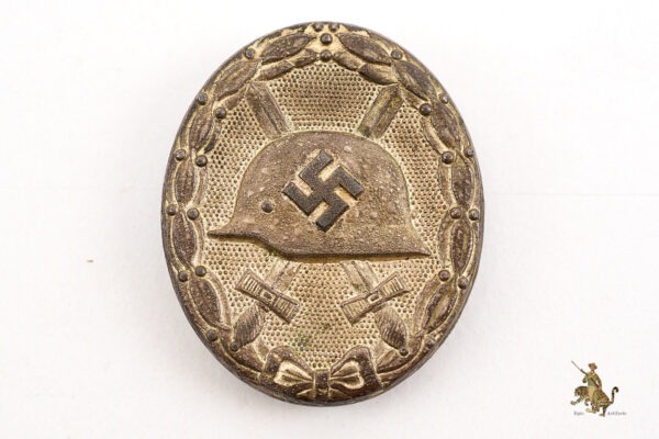 Silver Wound Badge - Carl Wild (107)