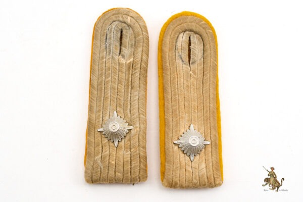Cavalry Oberleutnant Shoulder Boards - Set - Image 3