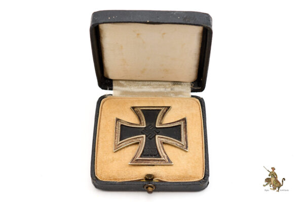 1939 Iron Cross 1st Class Cased - L/13 Meybauer - Image 3